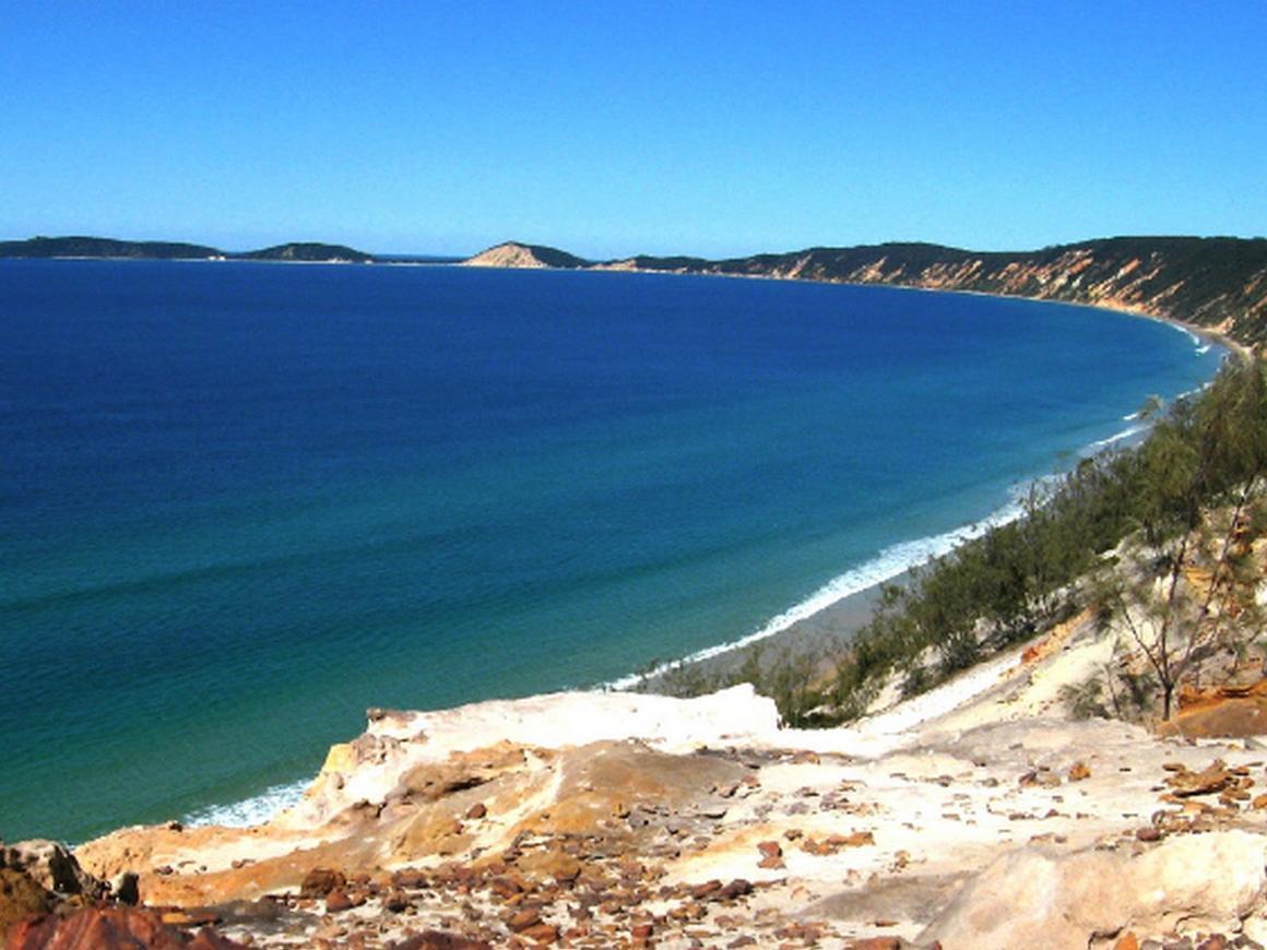 Pippies Beachhouse Backpackers Rainbow Beach Exterior photo